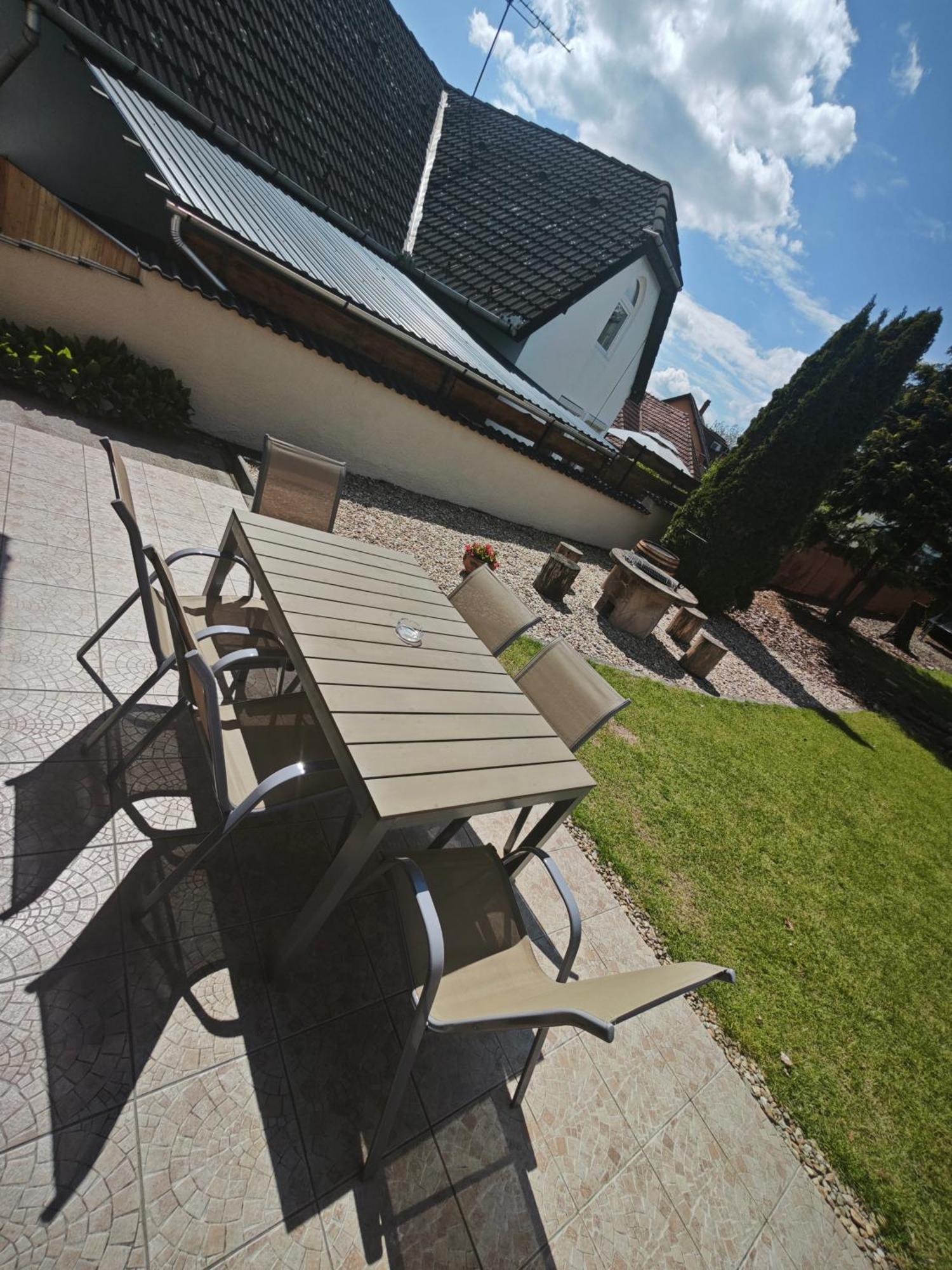 Valley Vendeghaz Guest house *
