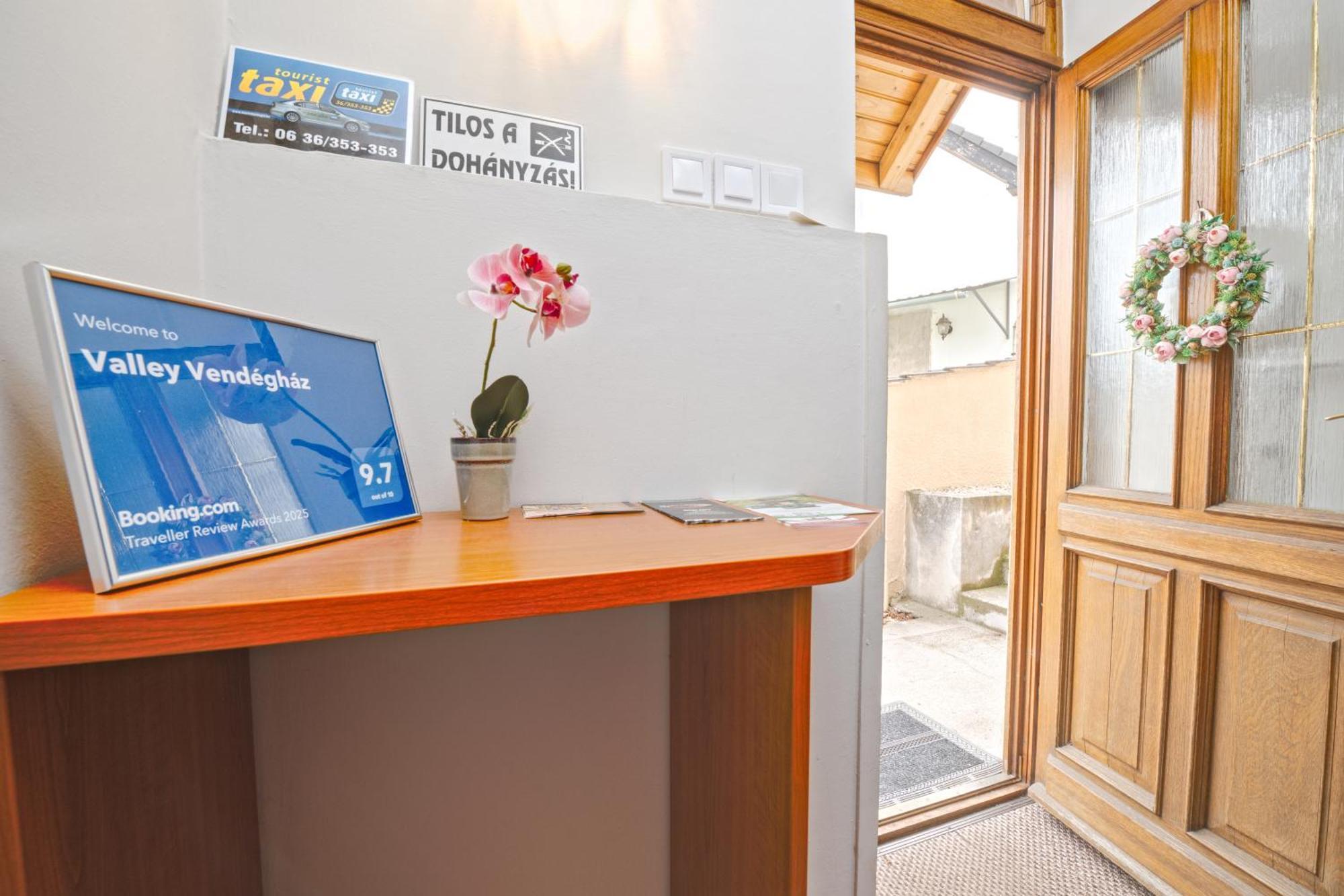 Valley Vendeghaz Guest house *
